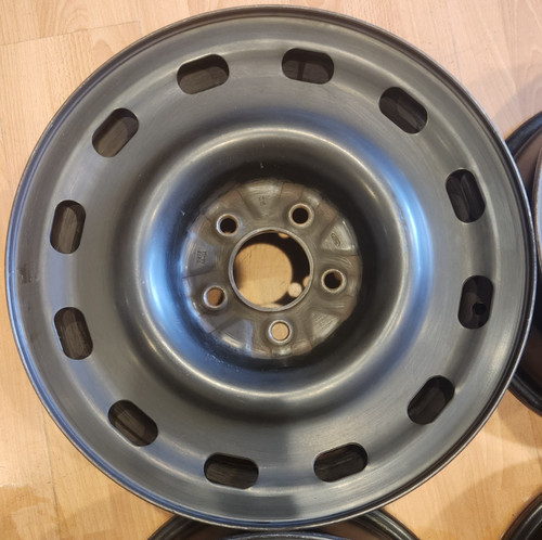 Ford crown victoria - 16",